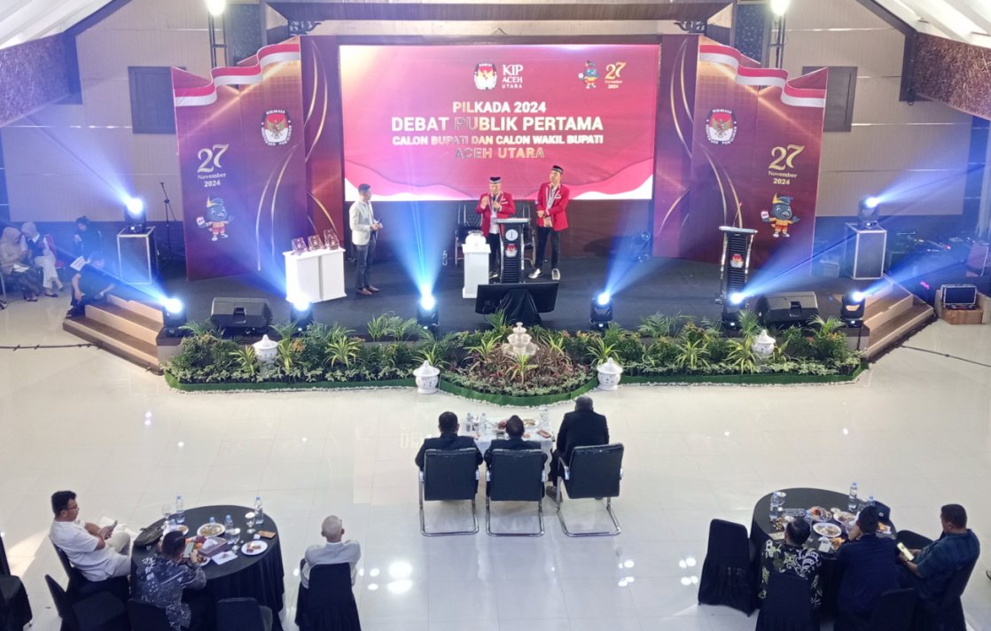 Debat perdana paslon Ayahwa-Panyang