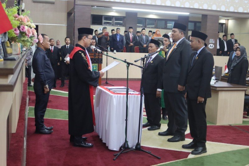 Pelantikan Pimpinan DPRK Subulussalam, Ade Fadly dari Hanura Jabat Posisi Ketua