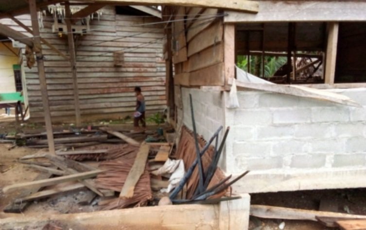 Rumah Ainol di Dusun Blang Ranto Sawang dirusak pada 2021