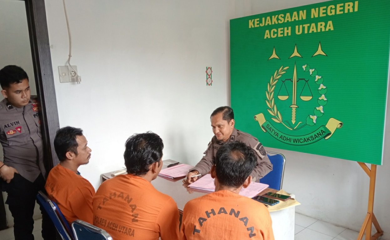 Penyidik Serahkan Tiga Tersangka Kasus Penjualan Kulit Harimau dan Beruang Madu ke Jaksa