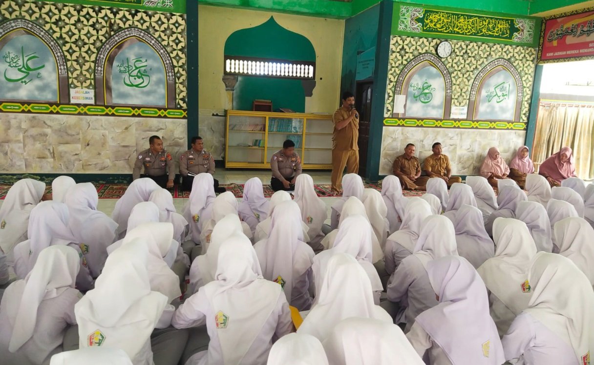 Satlantas Polres Aceh Utara Edukasi Pelajar Soal Tertib Lalu Lintas