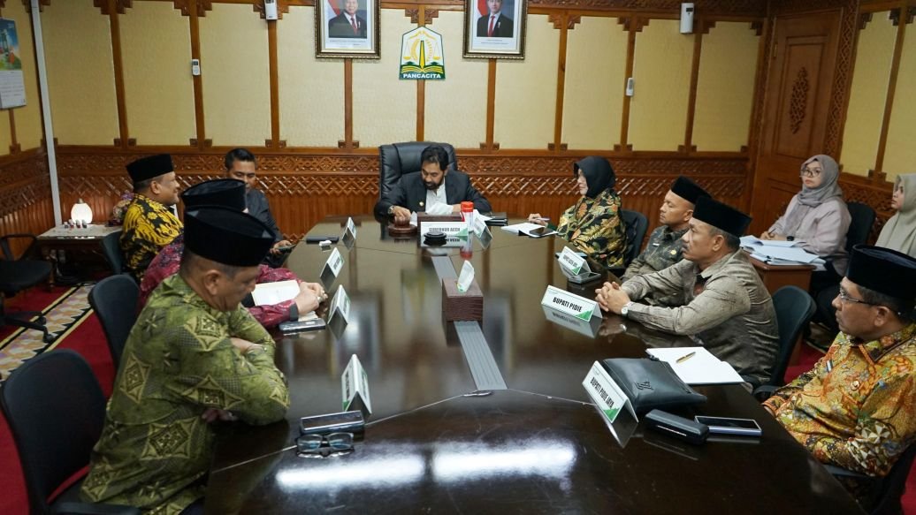 Gubernur Aceh Muzakir Manaf Pimpin RUPS Bank Aceh 2025