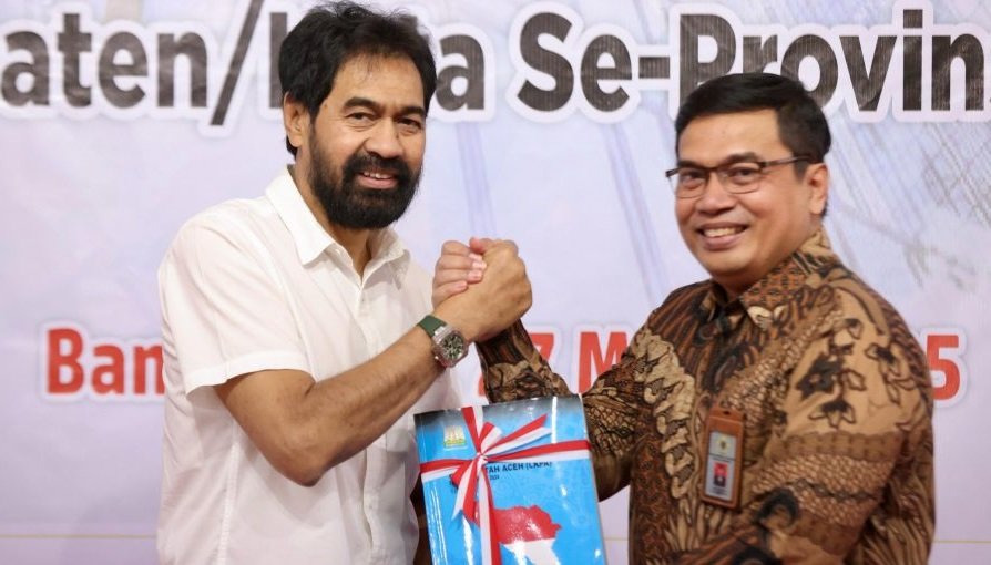 Mualem serahkan laporan keuangan 2024 ke BPK