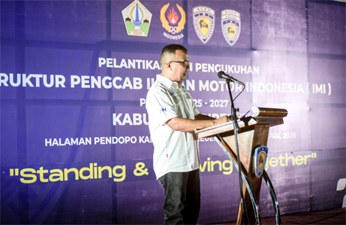 Ketua IMI Bireuen Fahdinur memberikan sambutan pada pengukuhan Pengurus IMI