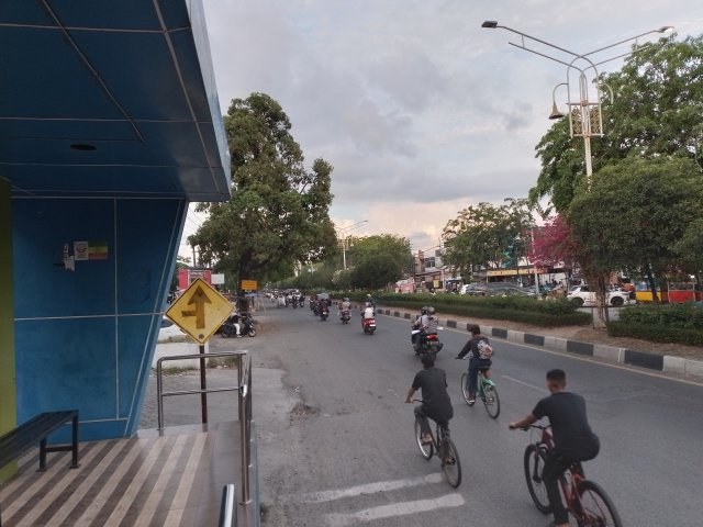 Aku Jatuh Cinta Lagi, Tapi Entah pada Apa dan Siapa 