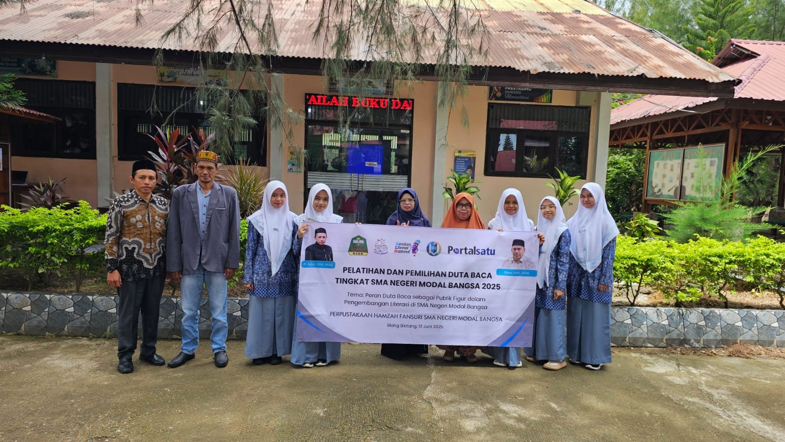 Pelatihan dan Pemilihan Duta Baca Tingkat SMA Negeri Modal Bangsa 2025 bertema Peran Duta Baca sebagai Publik Figur dalam Pengembangan Literasi di SMA Negeri Modal Bangsa, di Perpustakaan Hamzah Fansuri SMA Negeri Modal Bangsa, Blang Bintang, 12 Juni 2025. @Istimewa