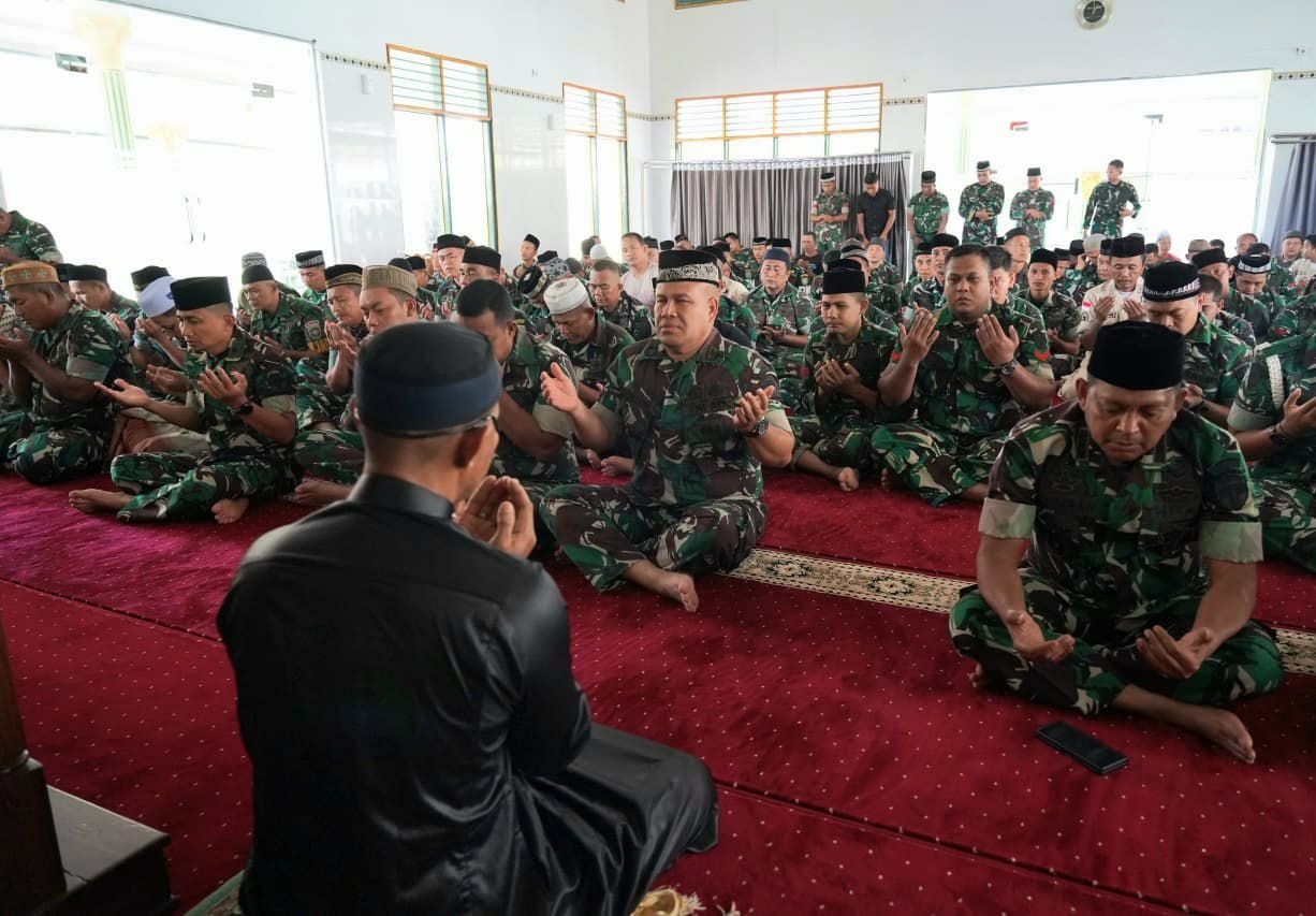 Prajurit Korem Lilawangsa Bermunajat untuk Indonesia Damai