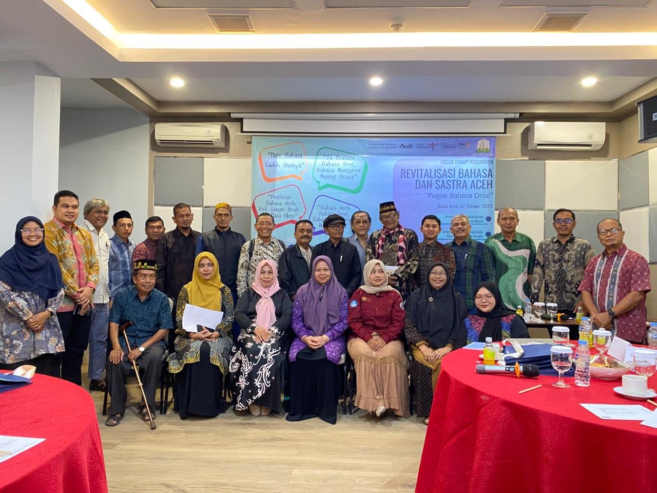 FGD Revitalisasi Bahasa dan Sastra Aceh, Disbudpar Aceh, di Hotel Ayani, Banda Aceh 2 Okt 2025