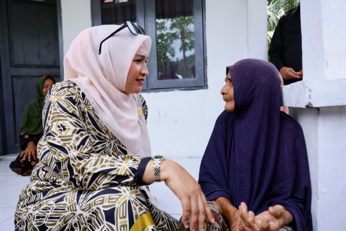 Seumaweue Wajeb u Pulo Aceh, Kak Na Geubri Seumangat ukeue Ureueng Tuha Umu