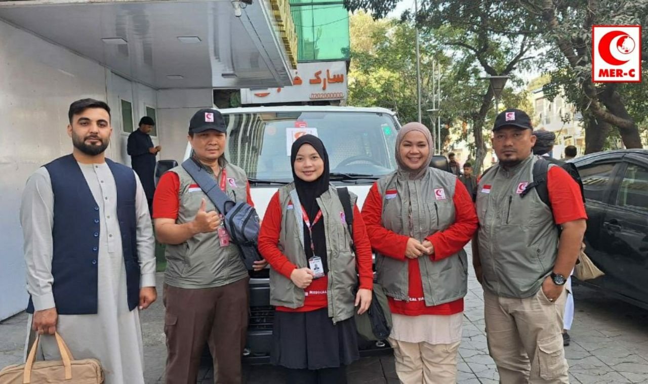 Tim MER-C Bertolak ke Jalalabad, Bawa Ribuan Paket Bantuan untuk Korban Gempa
