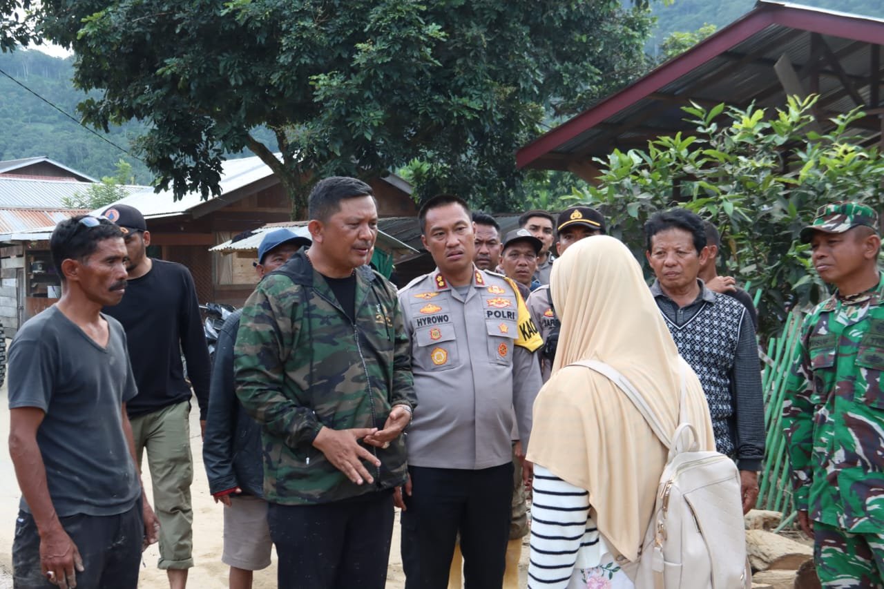 Tiga Hari Terobos Medan Ekstrem, Kapolres Bersama Bupati dan Dandim Tiba di Kecamatan Pining yang Terisolasi