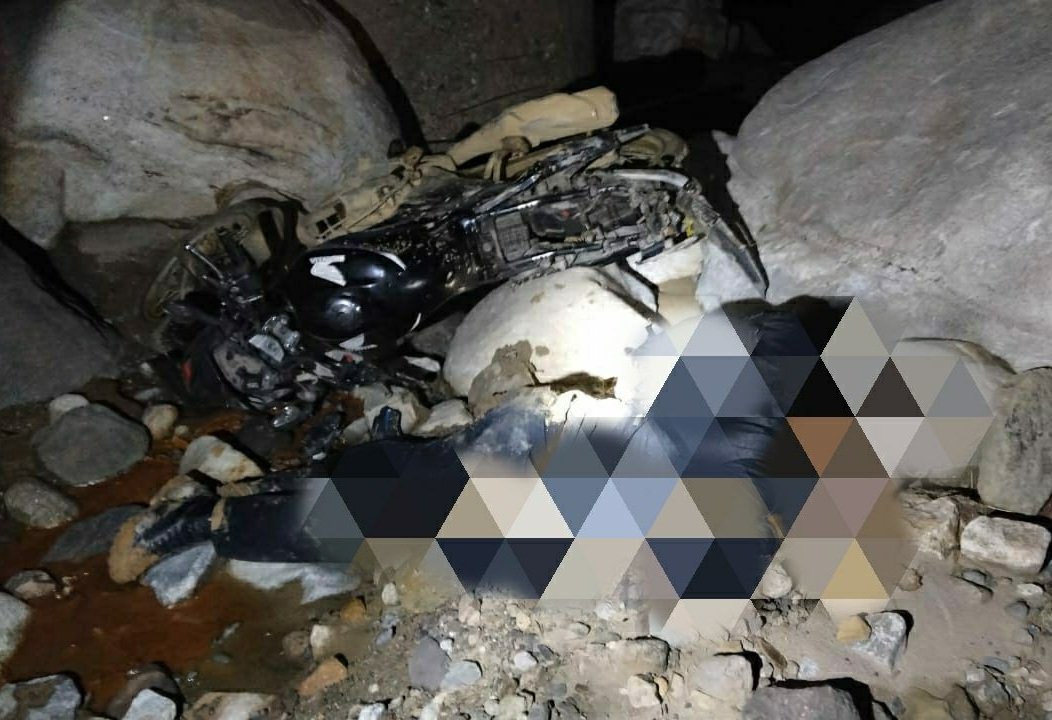 Pengendara jatuh ke jurang di Pining