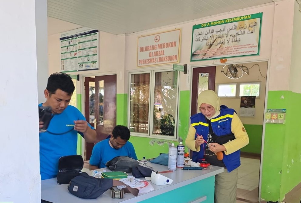 Alat Kesehatan Puskesmas yang Rusak Akibat Banjir Aceh Utara Diperbaiki Tim Elektromedis ‎