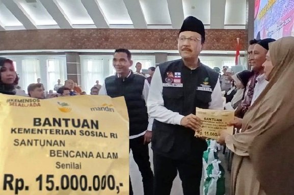Mensos santunan korban banjir Aceh Utara1