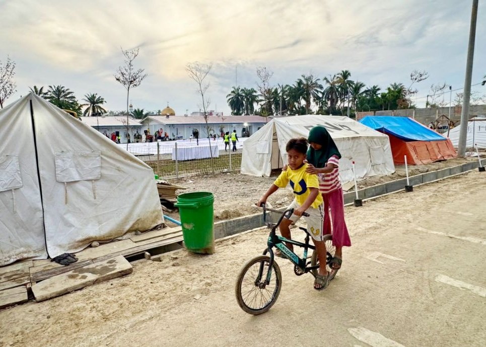 Tiga Bulan Surati di Tenda Darurat, Menteri PU Kebut Huntara