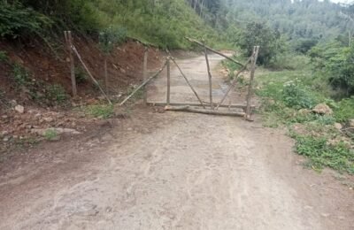 Jalan Darurat Ketukah Menuju Tetinggi Ditutup Pemilik Lahan