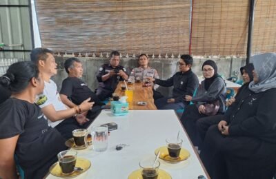 Kapolresta Banda Aceh Andi dan awak media