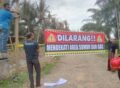 Aparatur Blang Rubek Pasang Spanduk Larangan Masuk Area ‘Sumur Bor Gas’