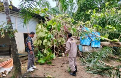 Angin Kencang Hantam Lhoksukon dan Cot Girek, Belasan Rumah Warga Rusak