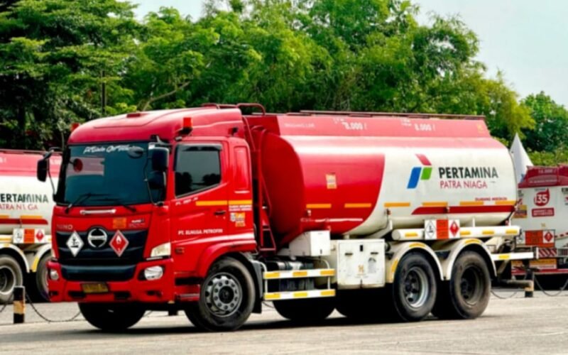 Mobil tangki BBM Pertamina