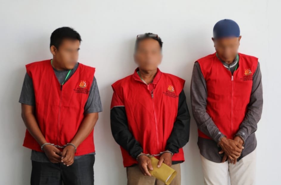 Tiga tersangka kasus korupsi APBG Alue Lim