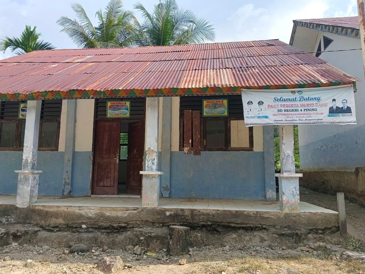 Bangunan SD Pasir Putih Kec Pining