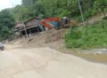Jalan Blangkejeren-Pining Longsor, Dua Alat Berat PUPR Aceh Malah Terparkir Rapi di Pepelah