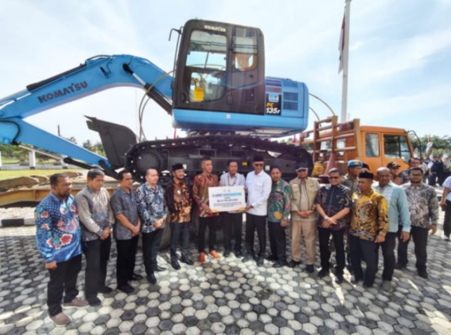 KKP serahkan ekskavator kepada Pemkab Aceh Utara