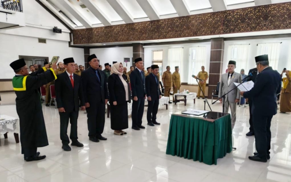 Sekda atas nama Bupati Aceh Utara lantik lima pejabat eselon II