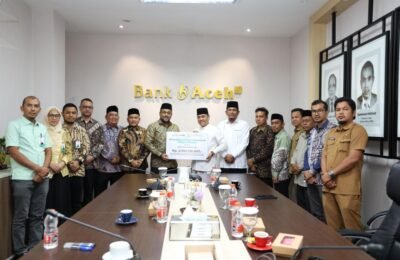 Bank Aceh Salurkan Zakat Perusahaan Rp11,94 Miliar