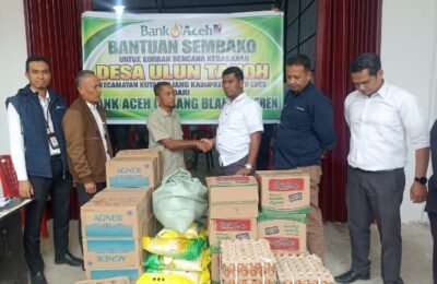 Bank Aceh Syariah Blangkejeren Salurkan Bantuan Untuk Korban Kebakaran Desa Ulun Tanoh