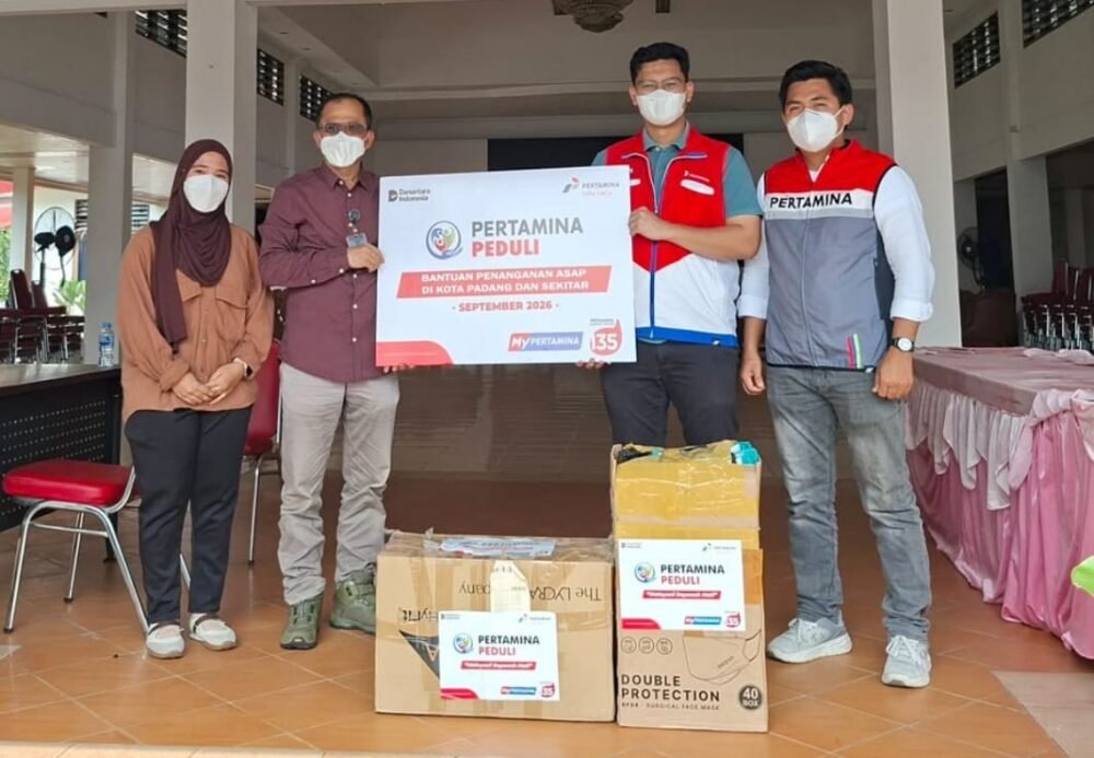 Pertamina Patra Niaga salurkan maske ke Padang
