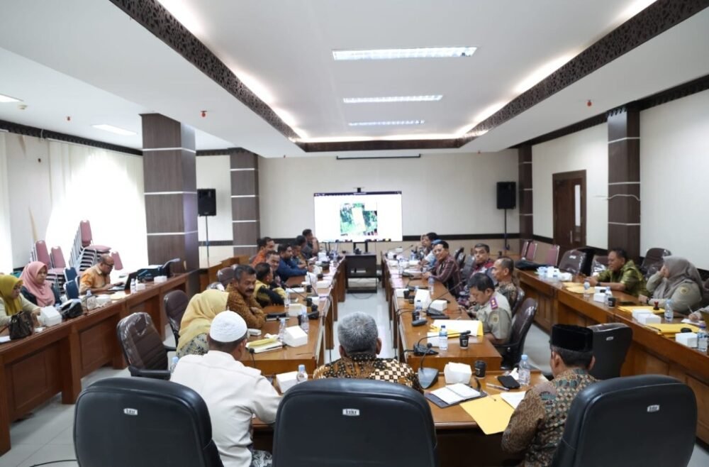 Sekda Aceh Utara rapat PKKPR lahan Huntap