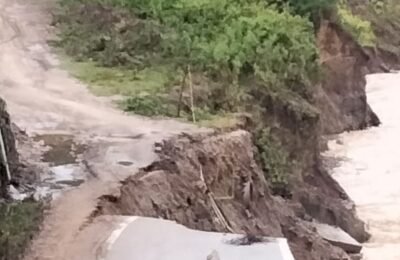 Jalan Lintas Provinsi Gayo Lues Menuju Abdya Putus Total Diterjang Banjir, Anggota Dewan Minta Pemerintah Segera Bertindak