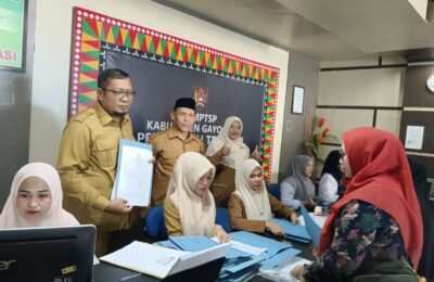Ratusan Warga Gayo Lues Urus Nomor Induk Berusaha ke Kantor DPMP PTSP, Ini Tujuanya