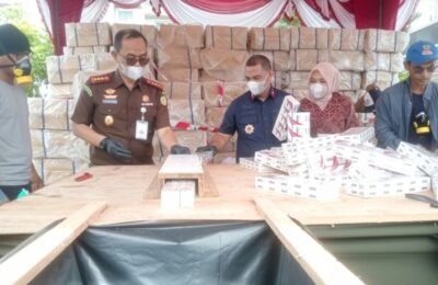 Kejari Aceh Utara Musnahkan Barang Bukti 3,87 Juta Batang Rokok Ilegal